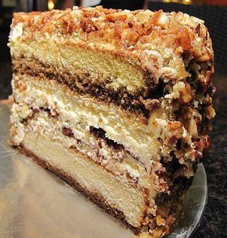 Tiramisu cu nuci caramelizate